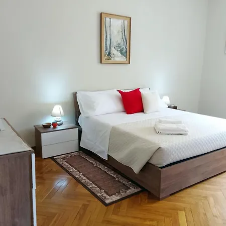 Quickhome Giada Apartment Biella